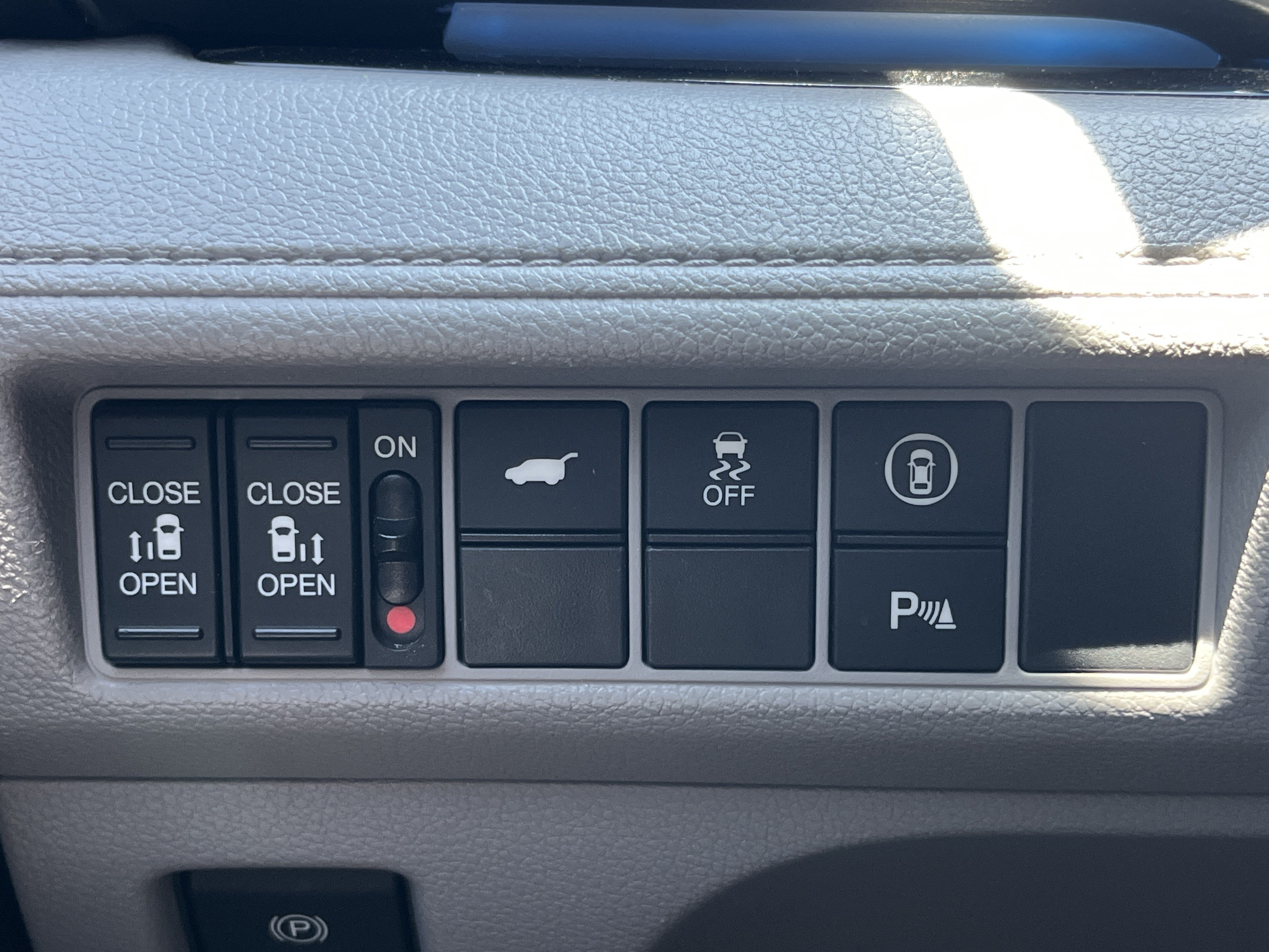 Used 2023 Honda Odyssey Touring image 12