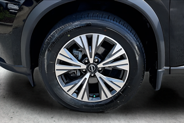Used 2023 Nissan Rogue SV AWD/4WD image 28
