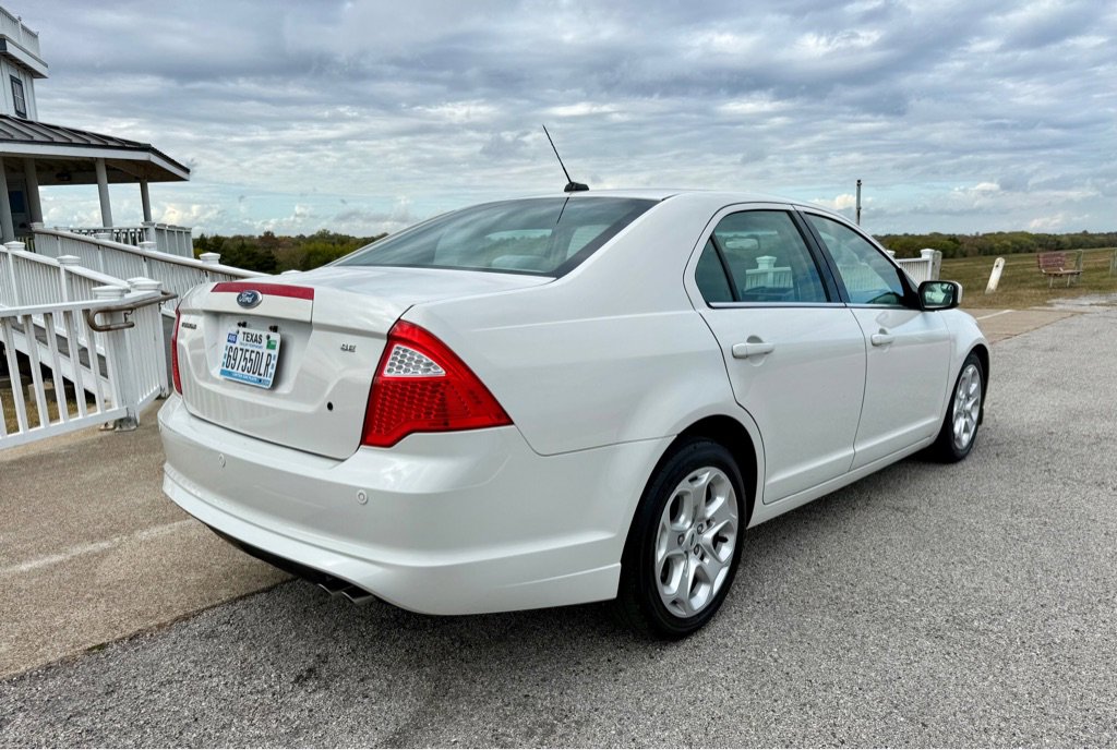 Used 2011 Ford Fusion SE image 5
