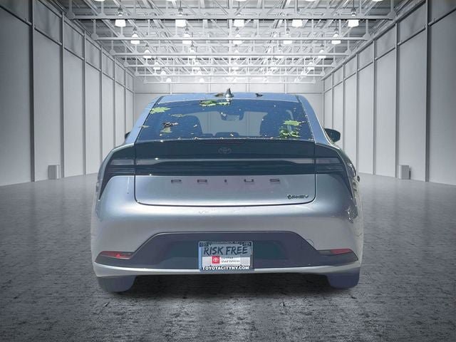 Used 2025 Toyota Prius Plug-In Hybrid FWD image 9