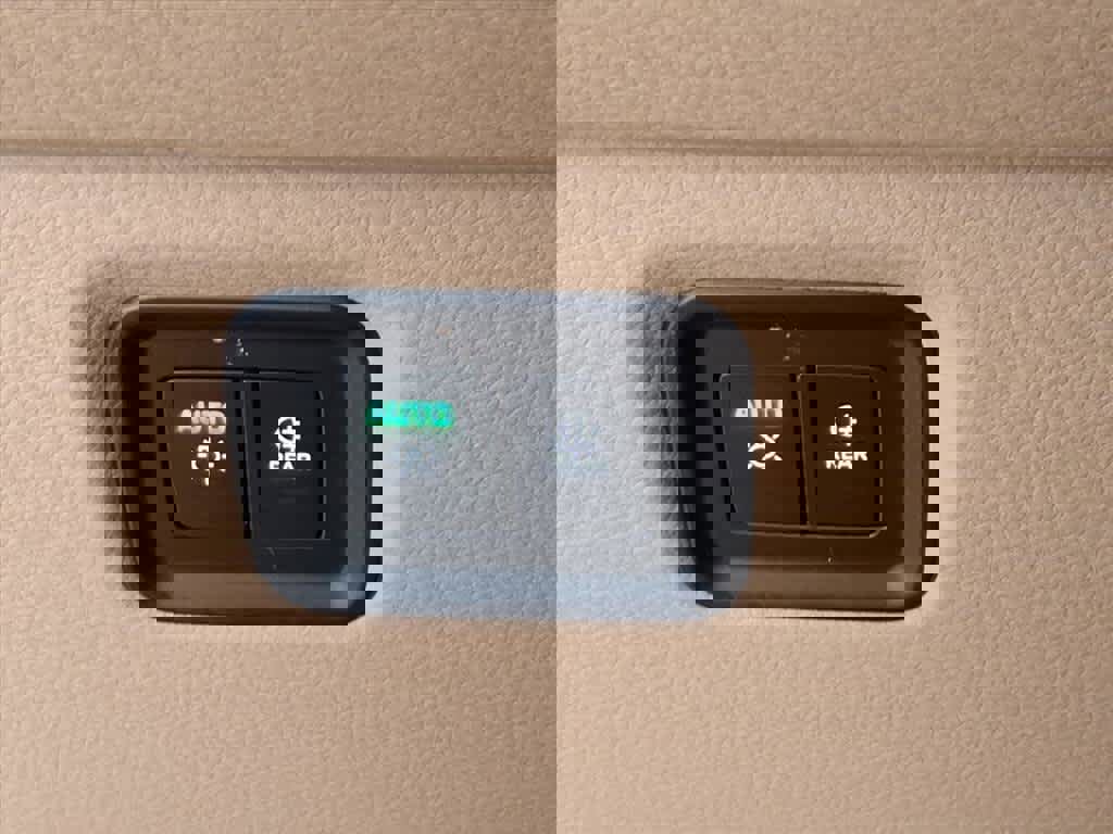 Used 2025 Porsche Cayenne E-Hybrid image 11