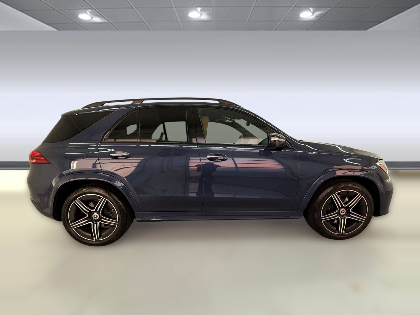 Used 2024 Mercedes-Benz GLE 350 4MATIC image 7