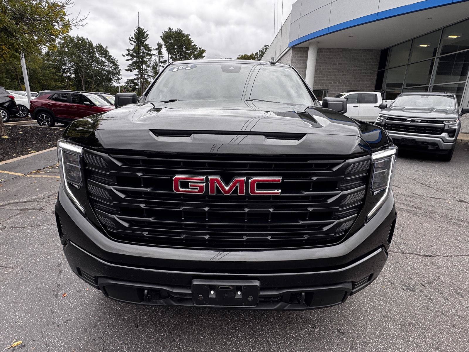 Certified 2023 GMC Sierra 1500 Pro w/ Graphite Edition AWD/4WD image 2
