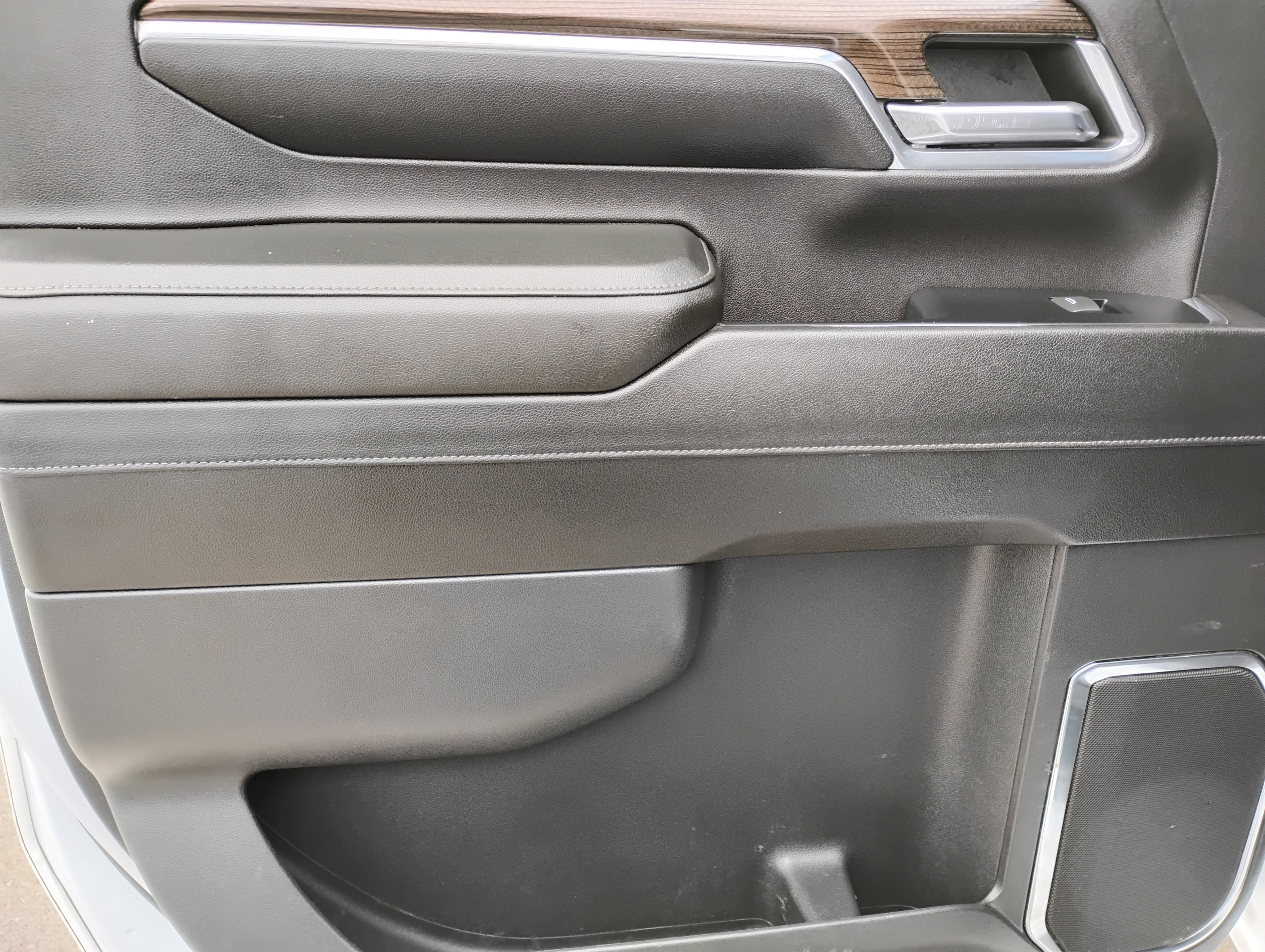 Used 2024 Chevrolet Silverado 2500 LT image 16