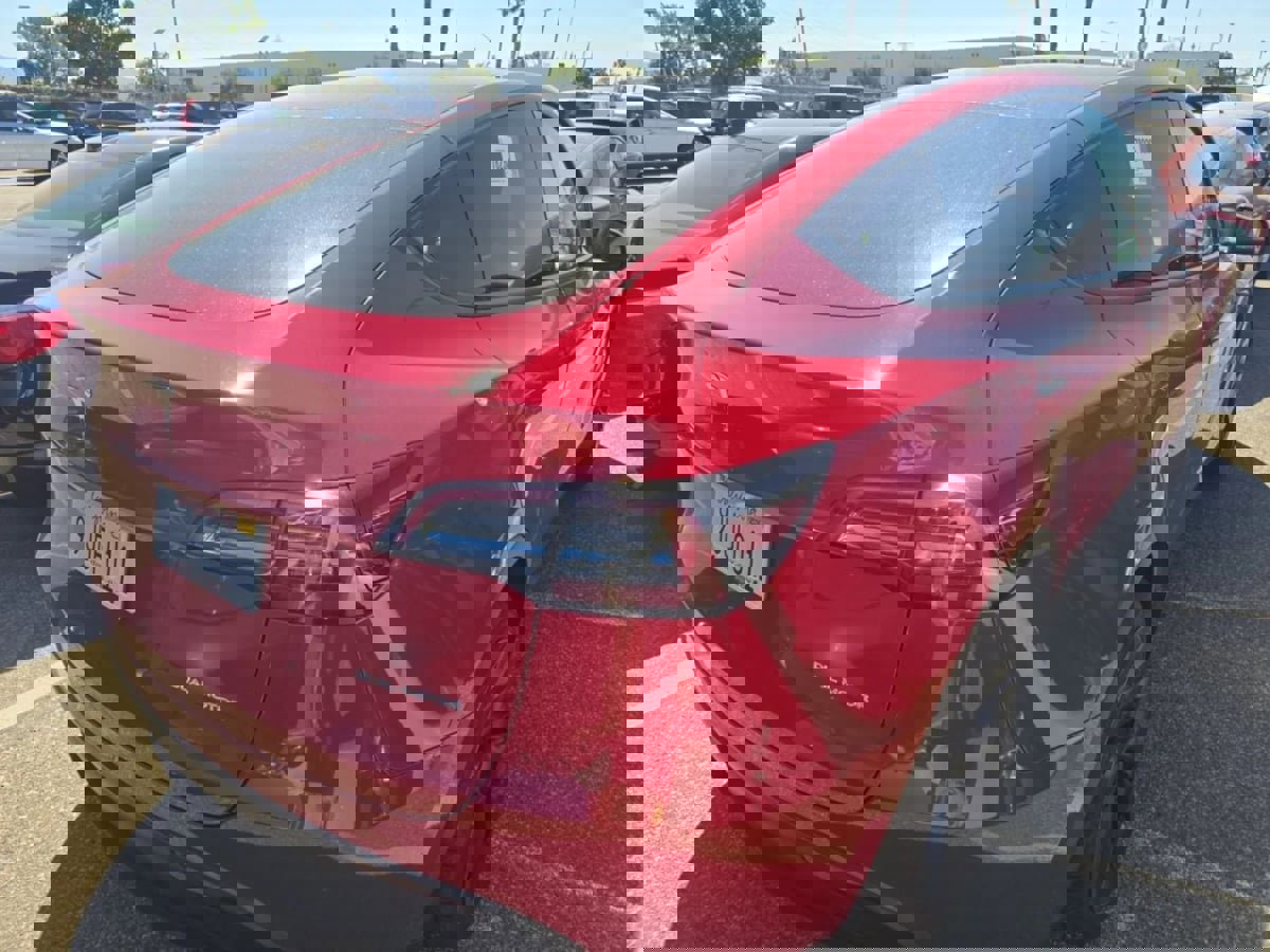 Used 2023 Tesla Model Y Long Range image 4