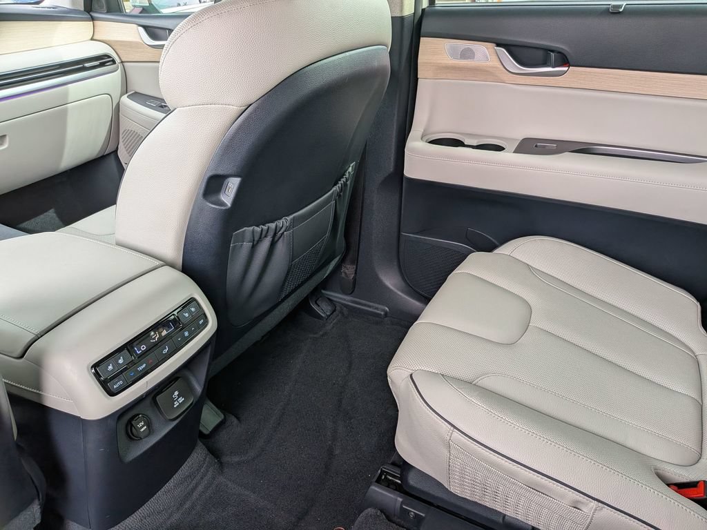 Used 2024 Hyundai Palisade Limited AWD/4WD image 33