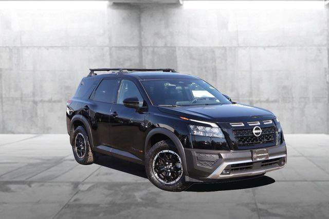 Used 2025 Nissan Pathfinder Rock Creek image 2
