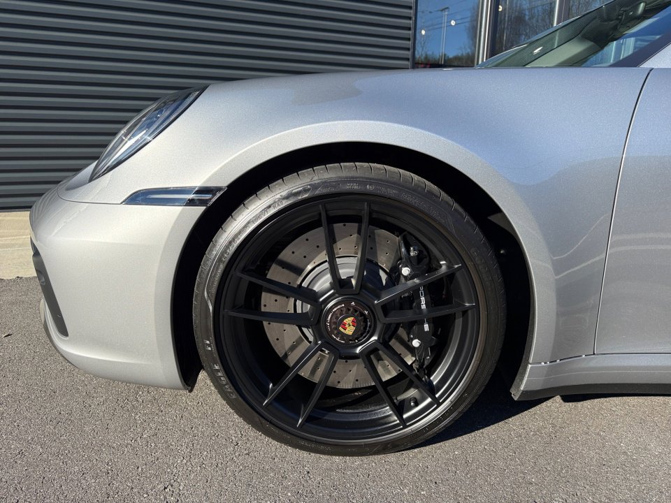 Certified 2022 Porsche 911 Targa 4 GTS image 11