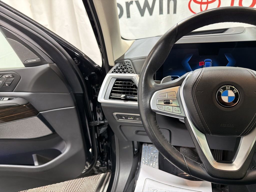 Used 2024 BMW X7 xDrive40i AWD/4WD image 24