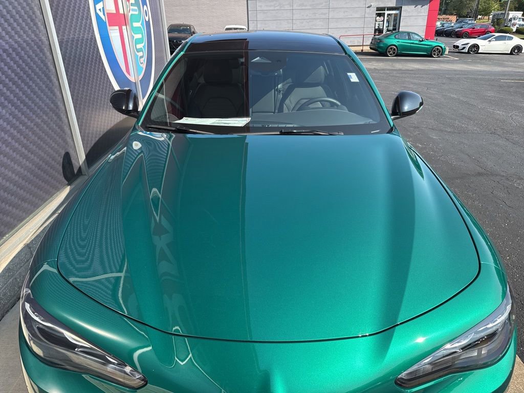 New 2025 Alfa Romeo Giulia AWD w/ Driving Assist Package image 5