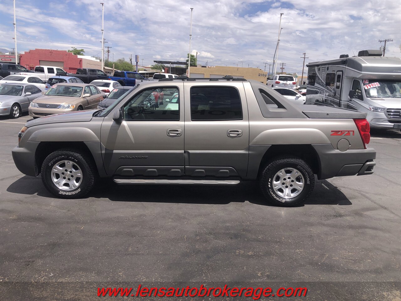 Used 2002 Chevrolet Avalanche 4x4 w/ Off-Road Suspension Pkg image 5