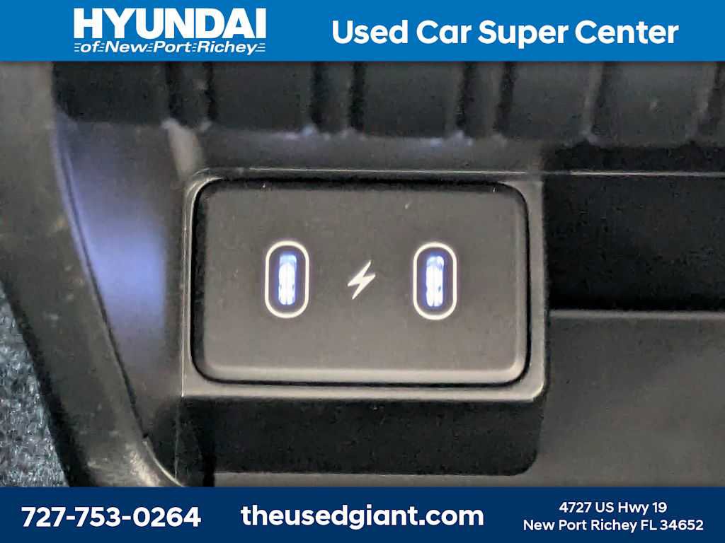Used 2024 Hyundai Kona SE image 15