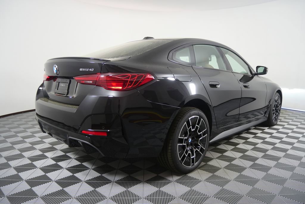New 2026 BMW i4 eDrive40 w/ M Sport Package RWD image 3