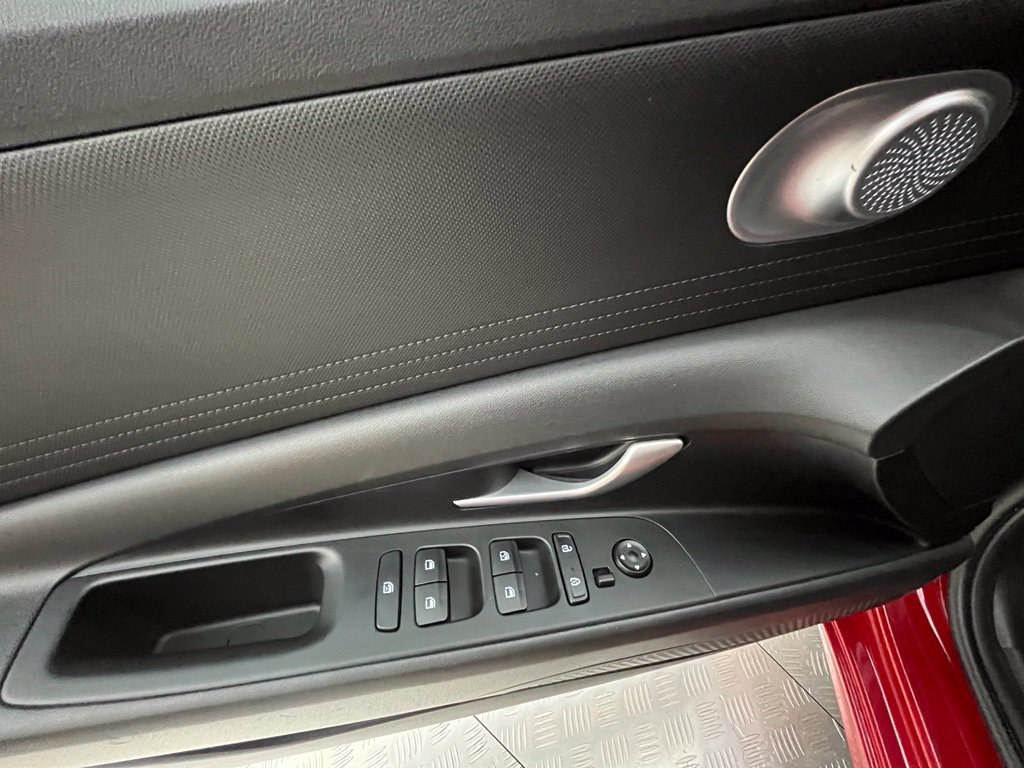 Used 2023 Hyundai Elantra SEL FWD image 45