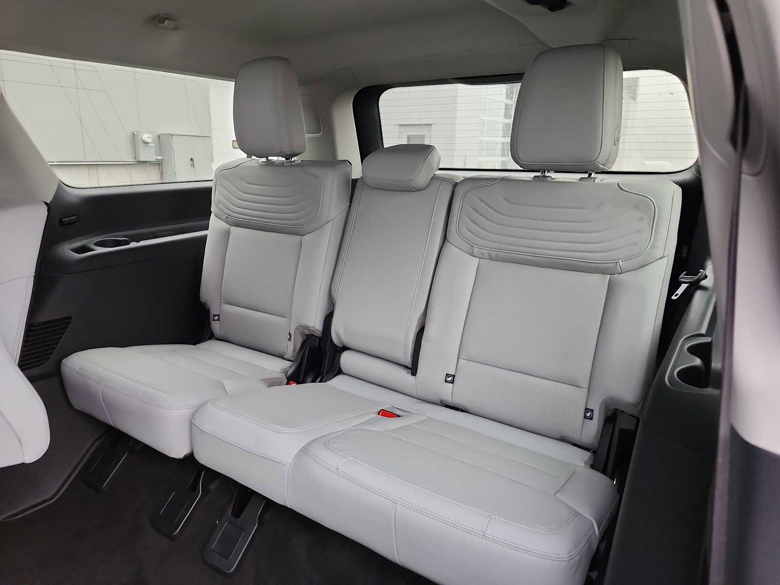 New 2025 Ford Expedition Max Platinum w/ Platinum Ultimate Package image 16