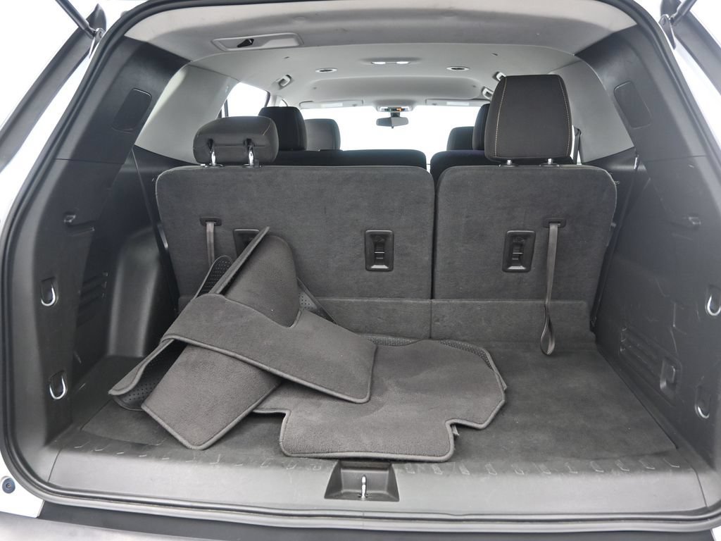 Used 2019 Chevrolet Traverse LS FWD image 18
