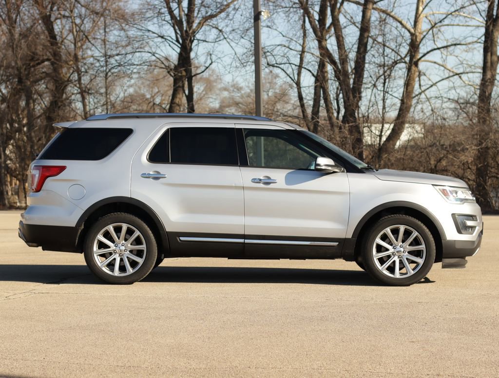 Used 2016 Ford Explorer Limited w/ Class II Trailer Tow Package AWD/4WD image 8