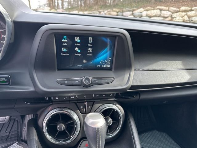 Used 2017 Chevrolet Camaro LT image 18