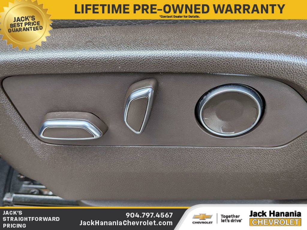 Used 2021 GMC Yukon XL Denali w/ Denali Premium Package image 18