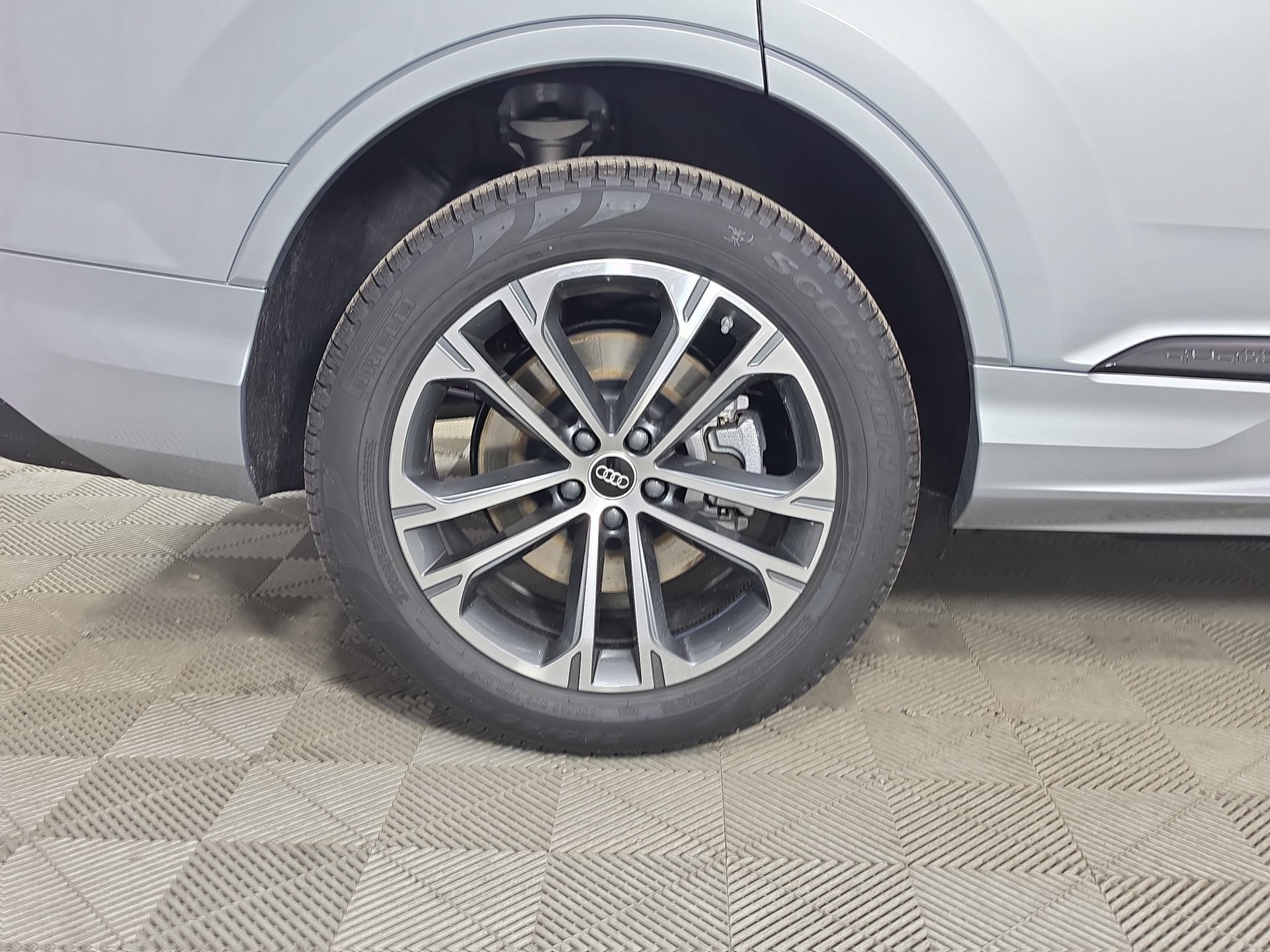 New 2026 Audi Q7 3.0T Premium AWD/4WD image 7