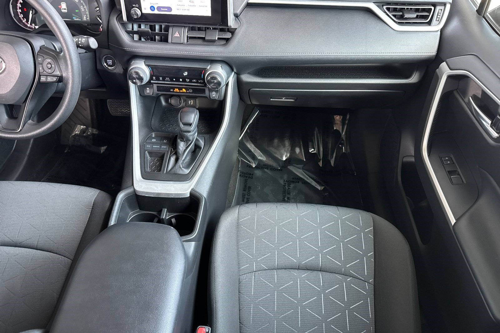 Used 2023 Toyota RAV4 XLE w/ Convenience Package FWD image 30