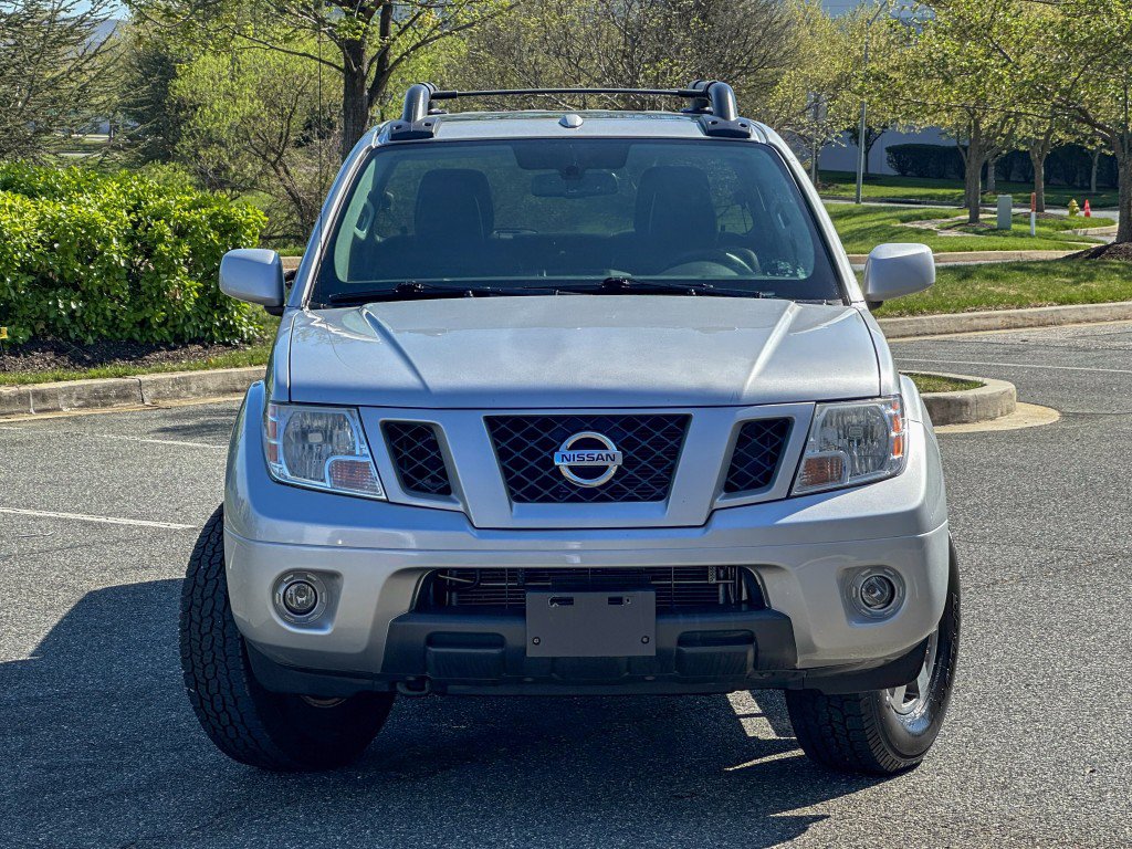 Used 2012 Nissan Frontier PRO-4X w/ Pro-4x Luxury Pkg AWD/4WD image 5