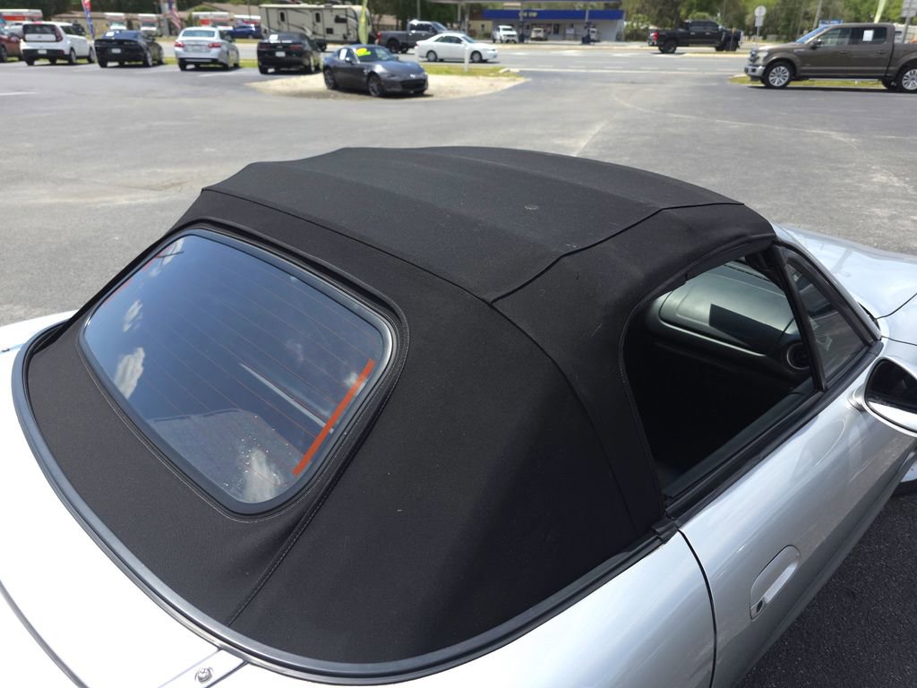 Used 2003 MAZDA MX-5 Miata image 11