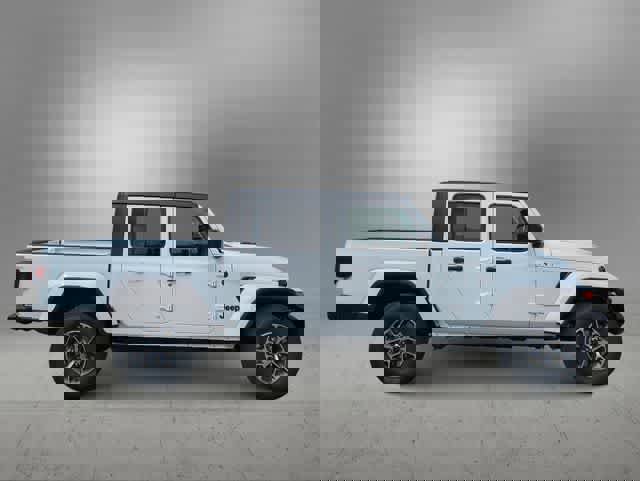 New 2025 Jeep Gladiator Sport image 9