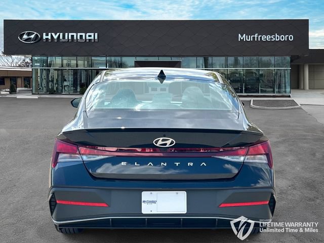 New 2026 Hyundai Elantra SEL Sport FWD image 6