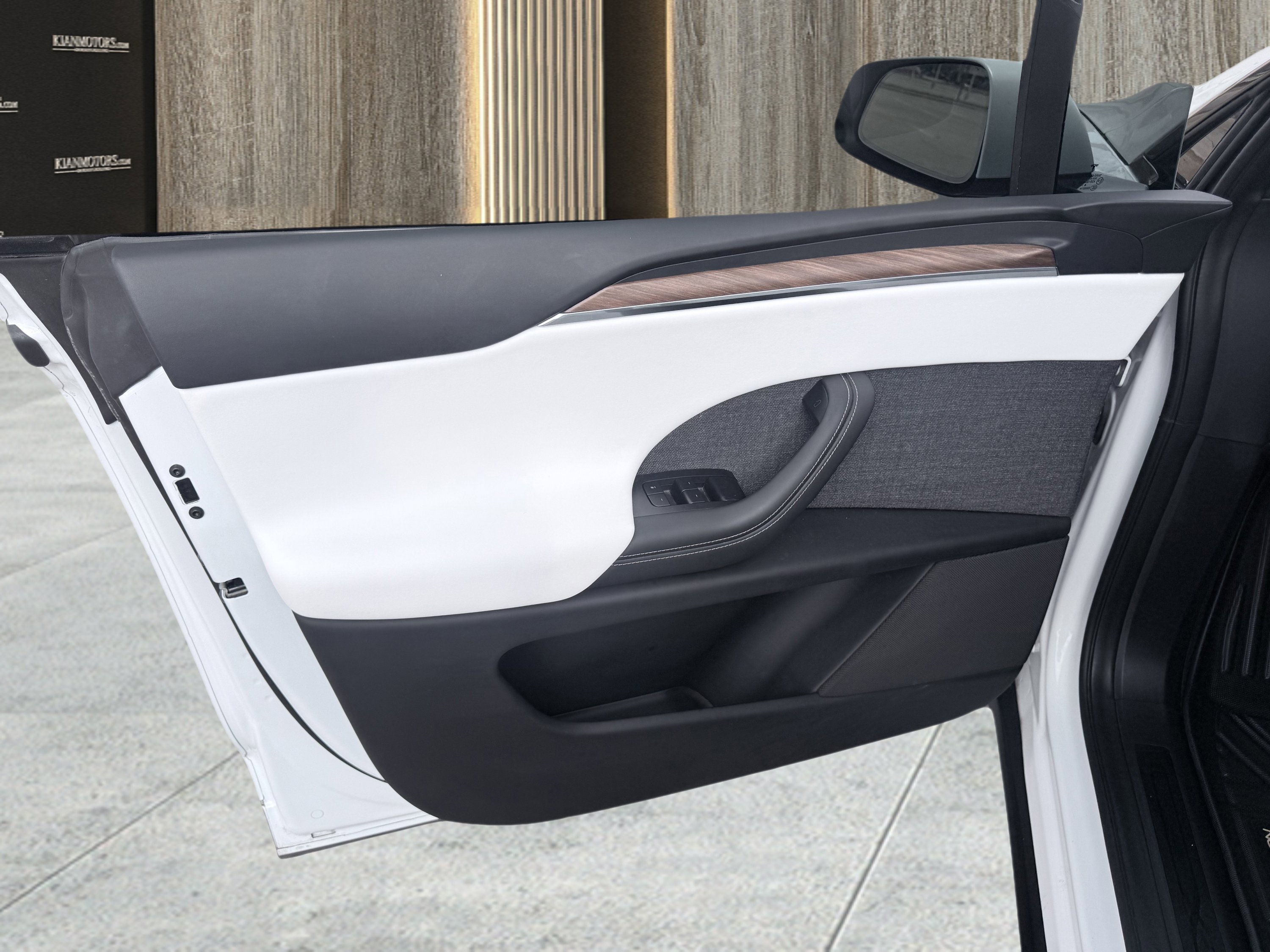 Used 2025 Tesla Model X Long Range image 19