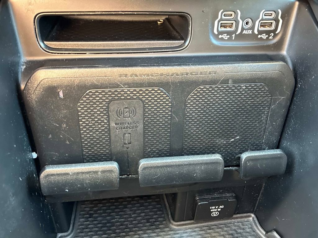 Used 2022 RAM 1500 Laramie AWD/4WD image 32