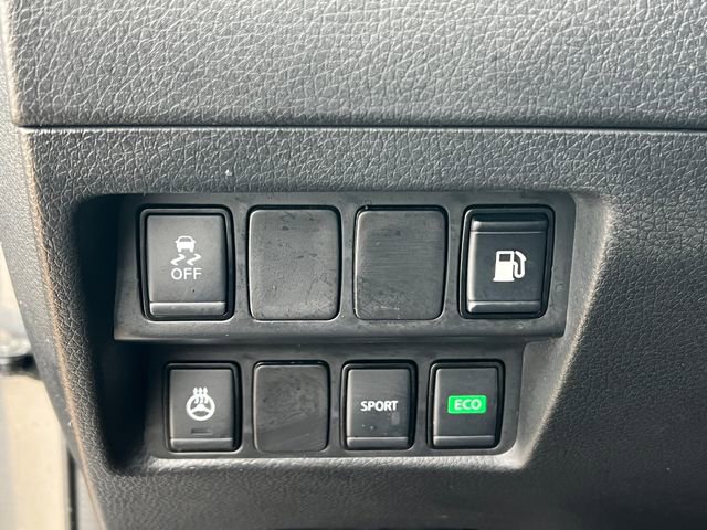 Used 2020 Nissan Rogue S image 17