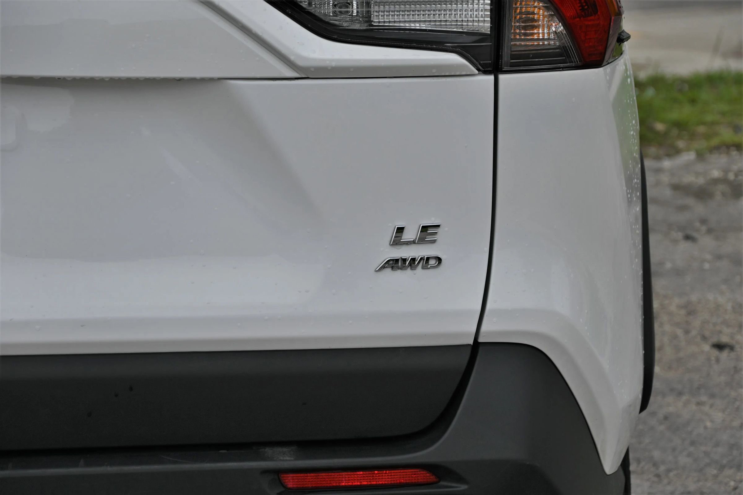 Used 2025 Toyota RAV4 LE image 8