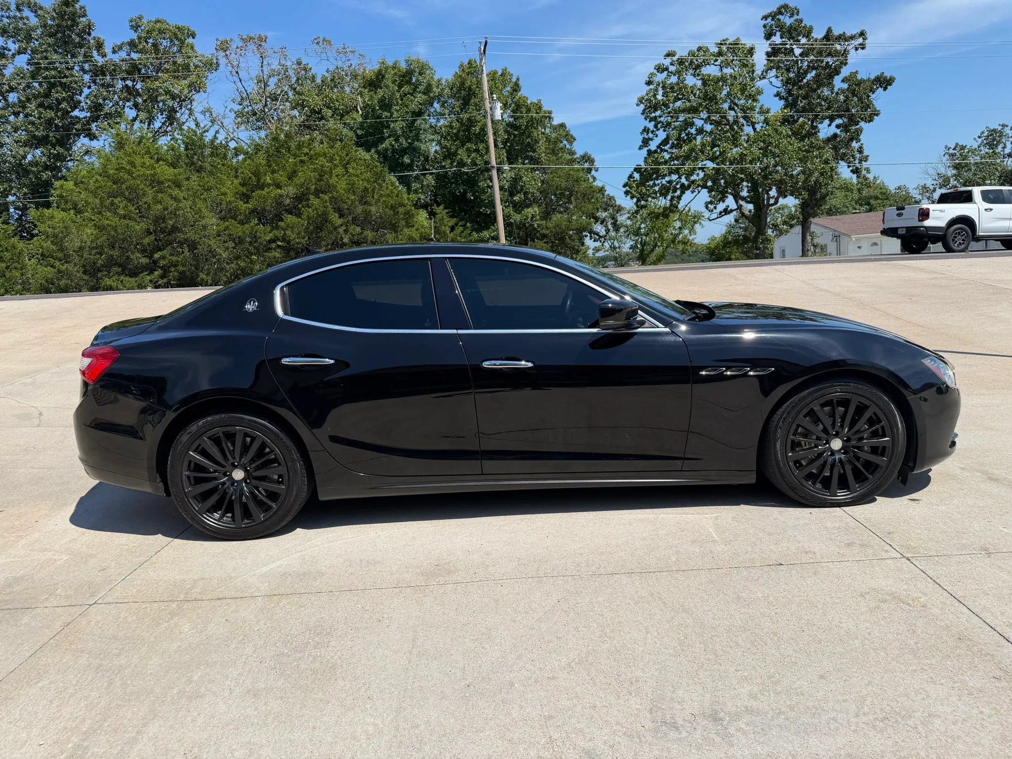 Used 2016 Maserati Ghibli S RWD image 2