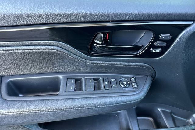 Used 2024 Honda Odyssey Elite image 11