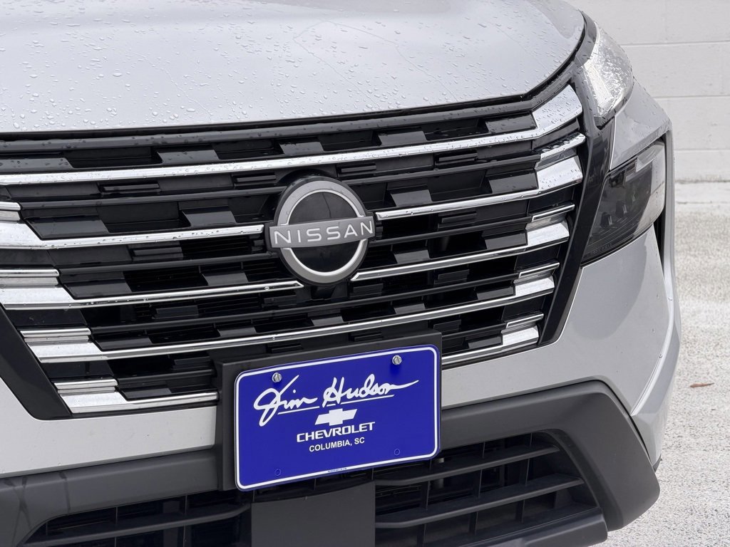 Used 2024 Nissan Rogue S image 8