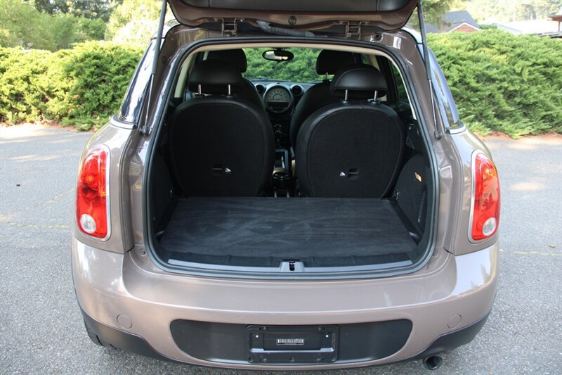 Used 2011 MINI Cooper Countryman FWD image 15
