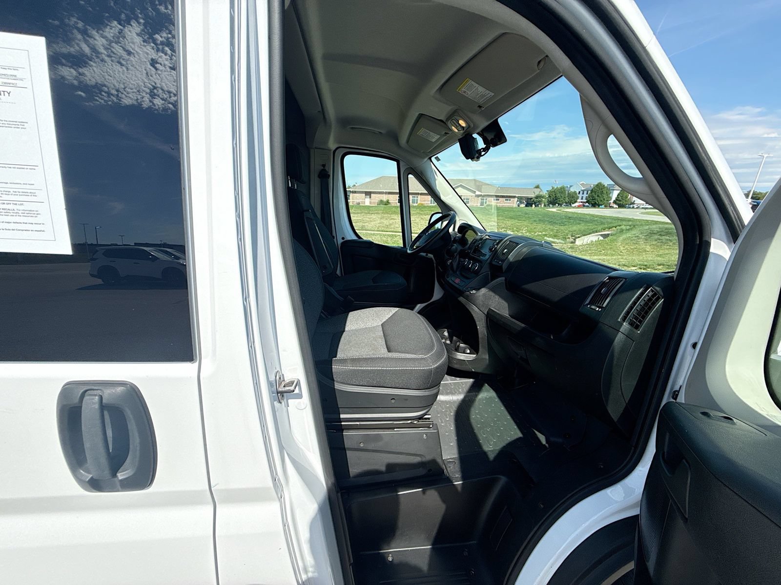 Used 2021 RAM ProMaster 1500 FWD image 25