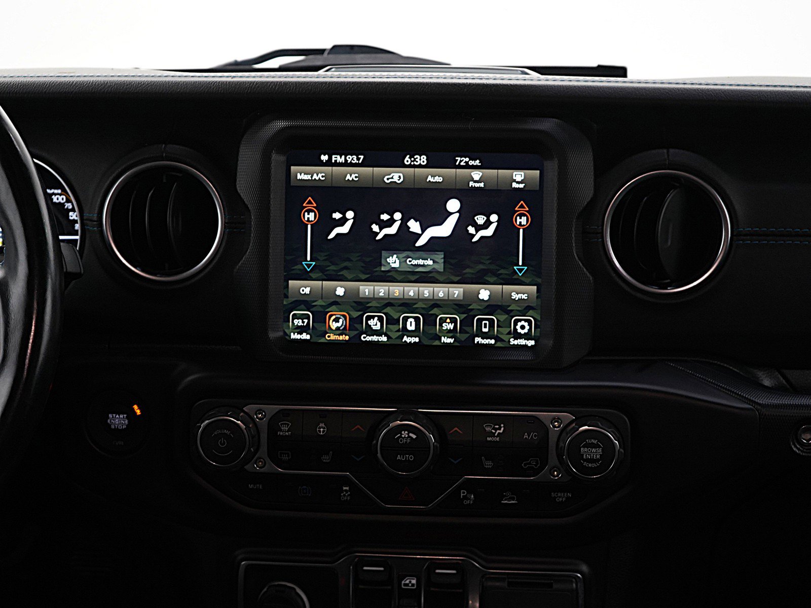 Used 2022 Jeep Wrangler Unlimited Rubicon 4xe w/ Steel Bumper Group image 15