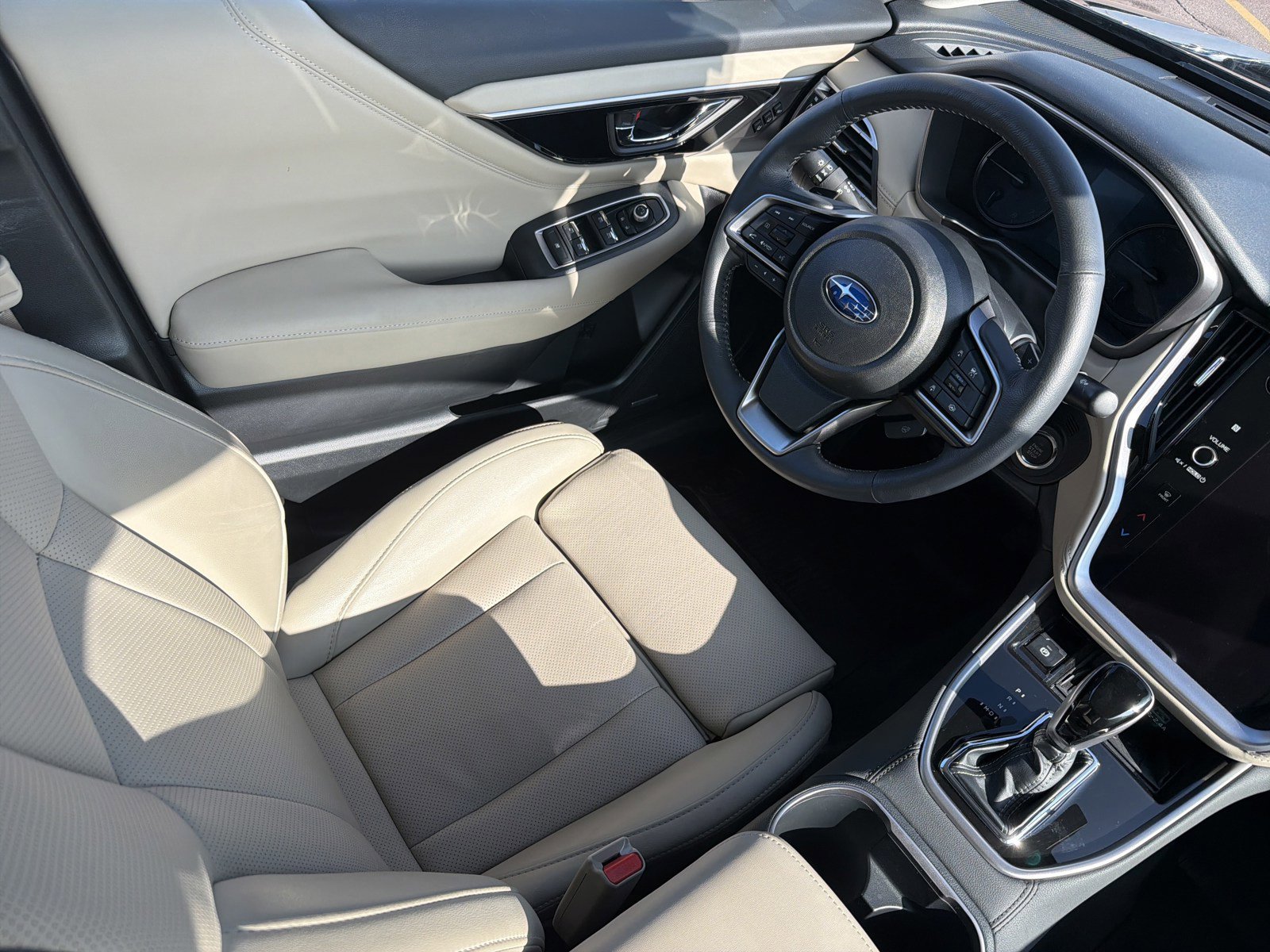 Certified 2025 Subaru Legacy Limited image 9