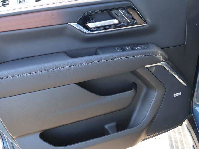 New 2026 GMC Yukon XL Denali w/ Sun & Power Step Package AWD/4WD image 19