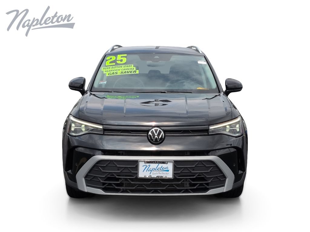 Used 2025 Volkswagen Taos SE FWD image 9