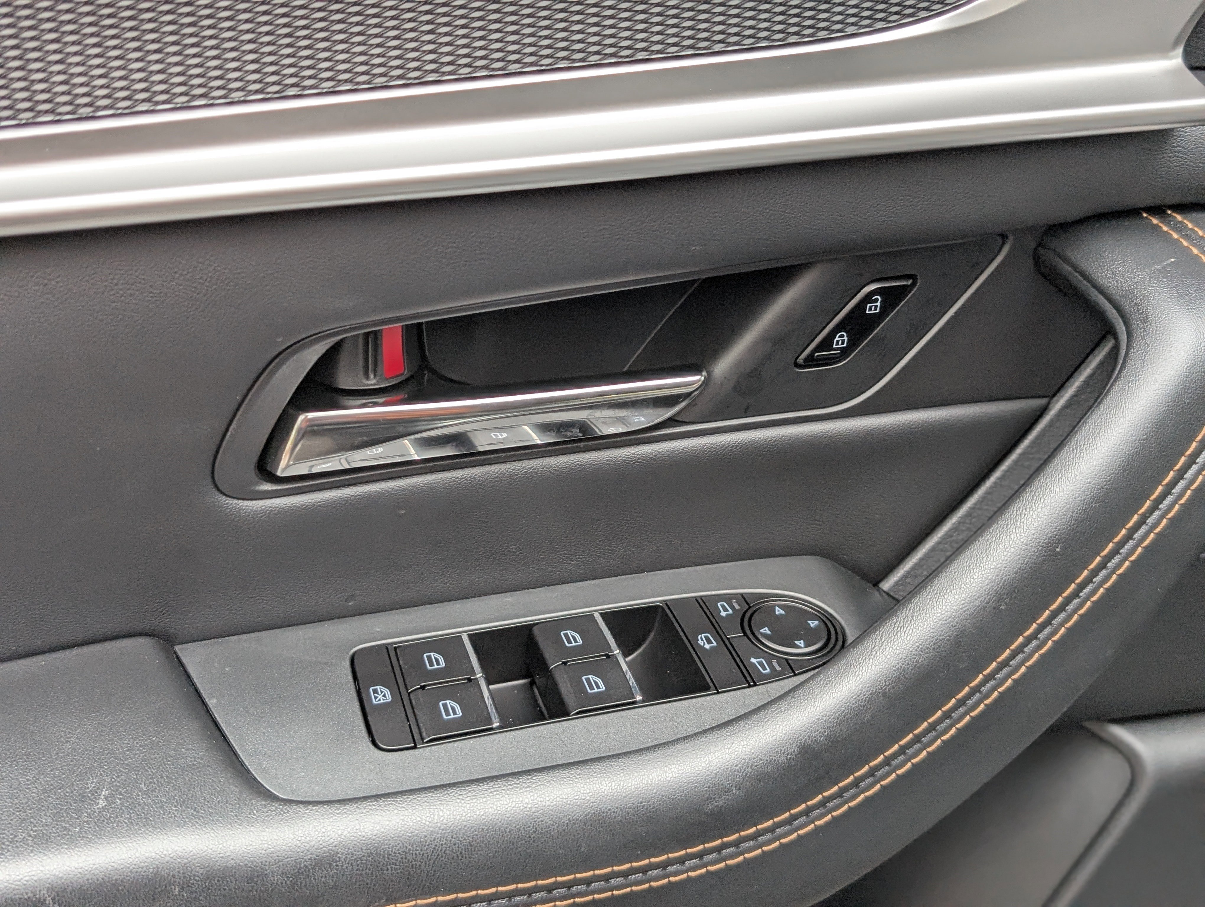 Used 2025 MAZDA CX-90 Plug-In Hybrid w/ Premium Plus image 16