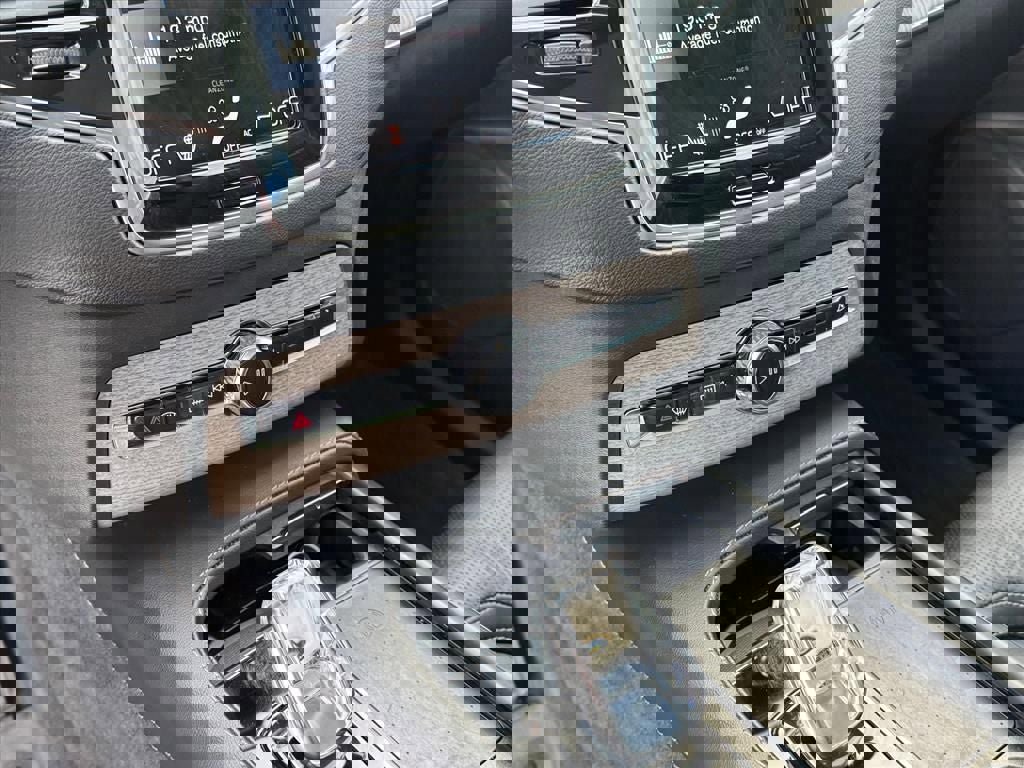 Used 2021 Volvo XC90 T8 Inscription w/ Advanced Package image 23