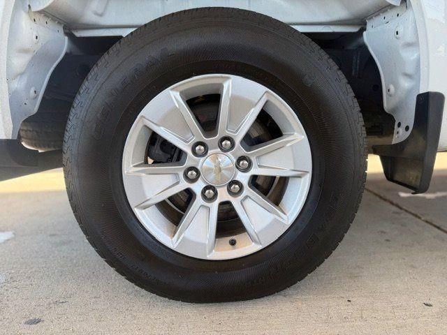 Used 2020 Chevrolet Silverado 1500 LT w/ Convenience Package image 46