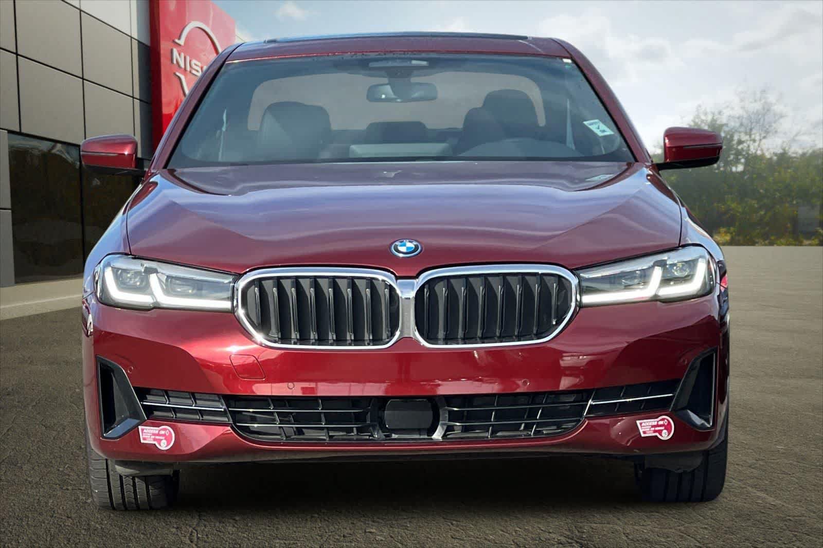 Used 2023 BMW 530e RWD image 11