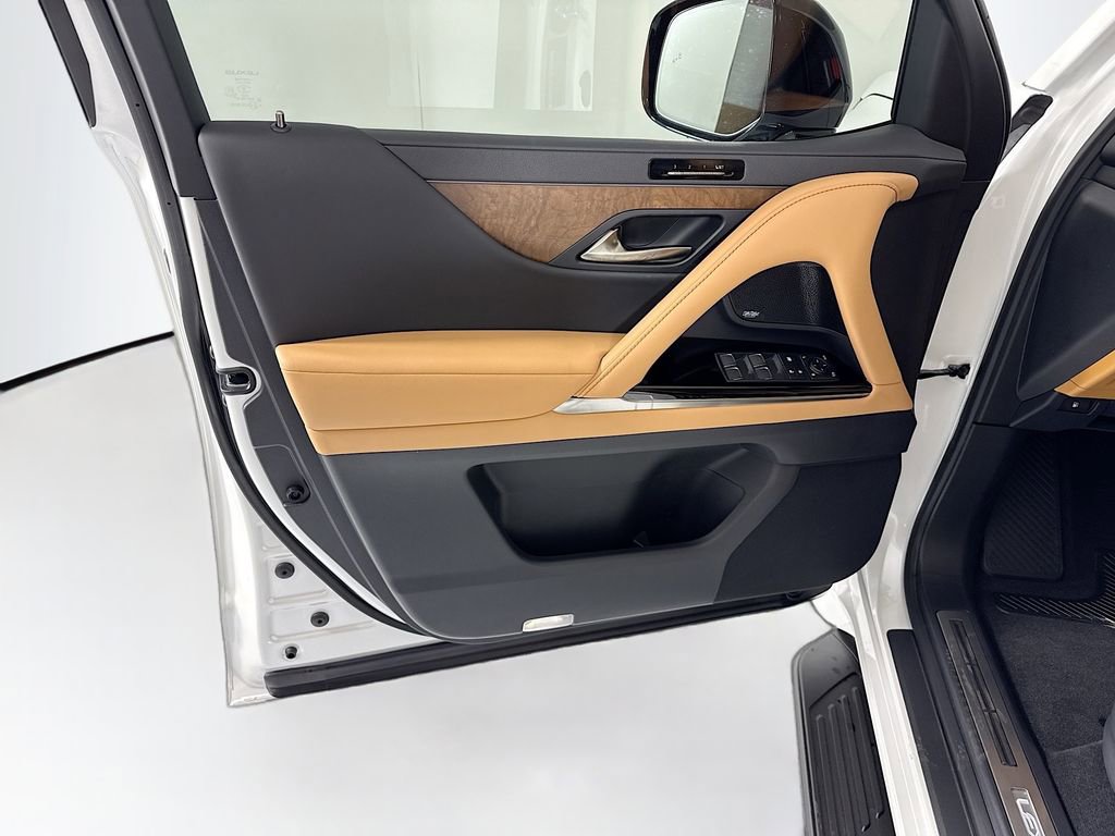 New 2026 Lexus LX 700h Luxury image 25