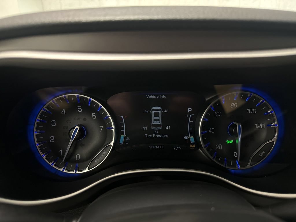 New 2027 Chrysler Pacifica Select AWD/4WD image 28