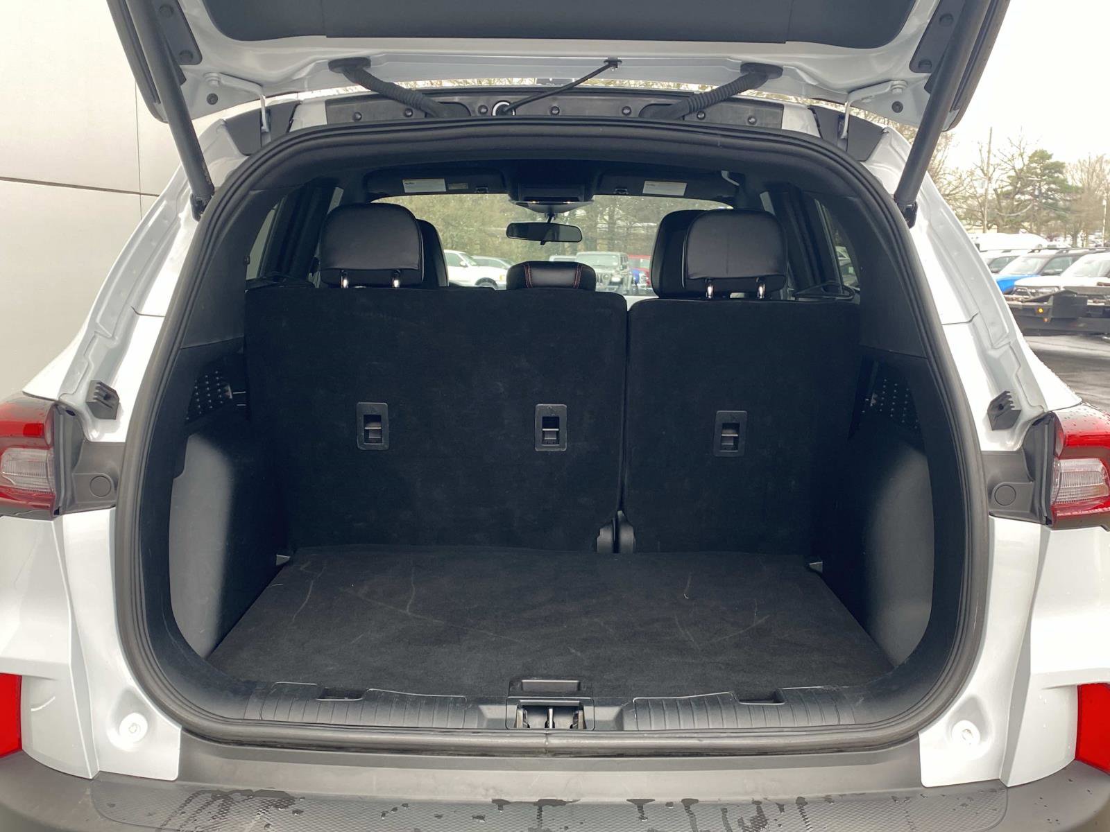 Used 2025 Ford Escape ST-Line Select image 8