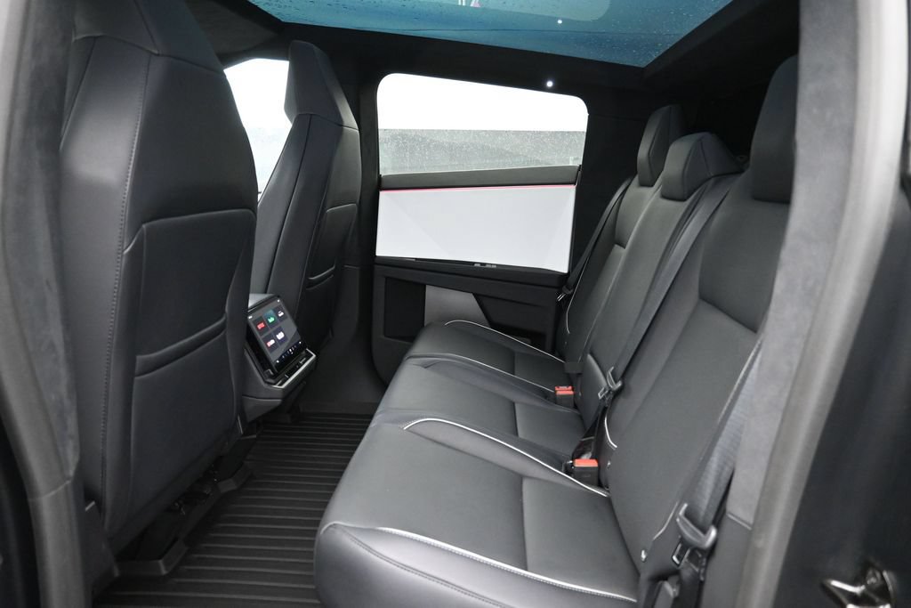 Used 2024 Tesla Cybertruck AWD Crew Cab image 20